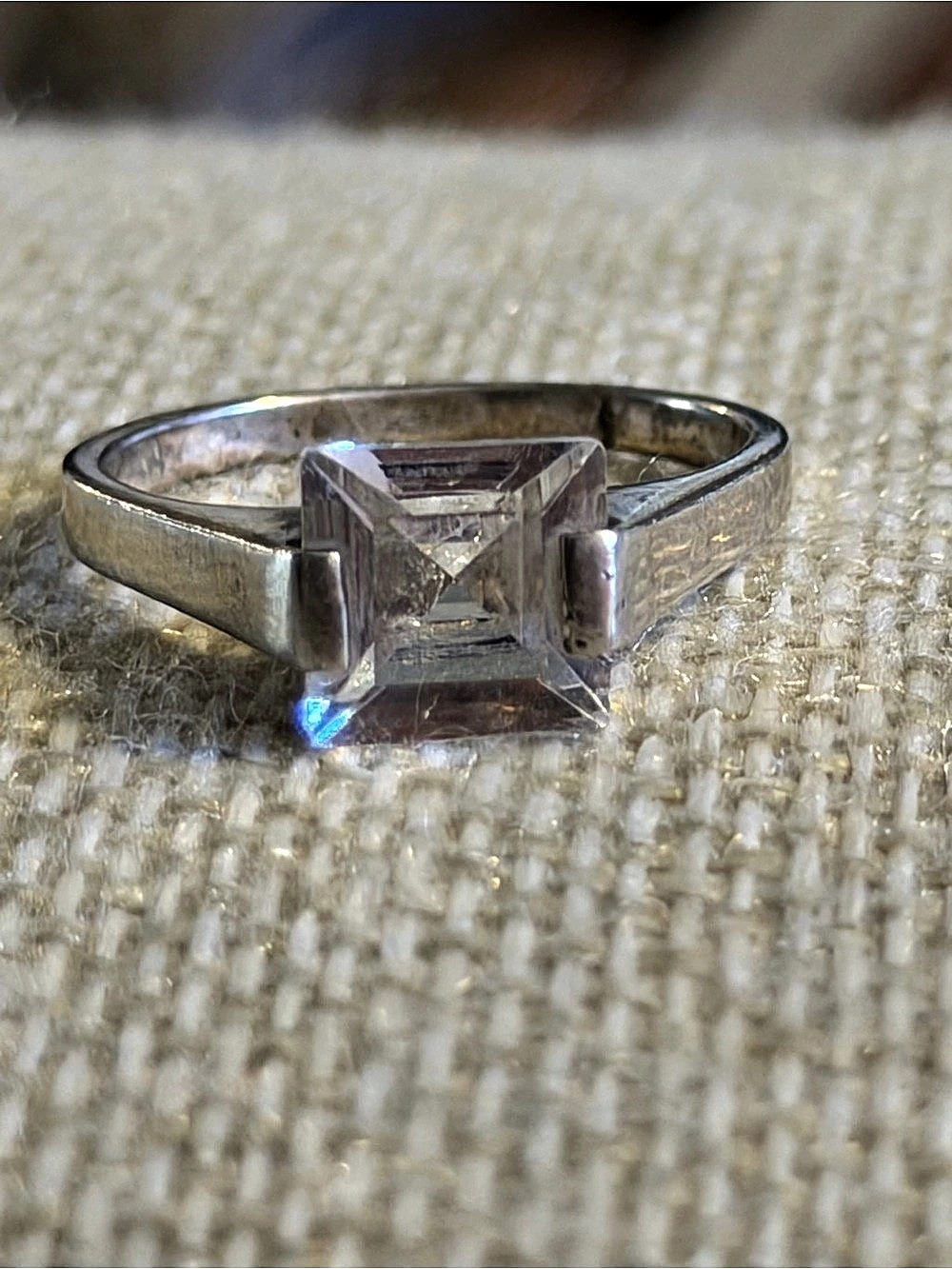 BRILLIANT CUBIC ZIRCONIA ENGAGEMENT STERLING SILVER 925 RING SZ 8 #388